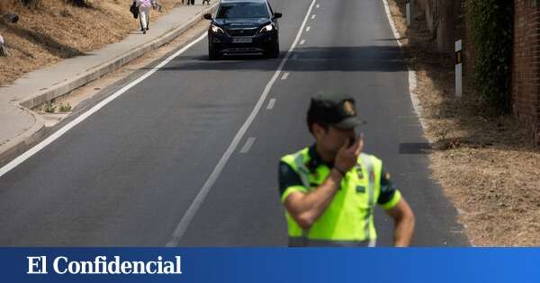 Muere una mujer tras chocar contra un camión en la A-67 en Arenas de Iguña (Cantabria)