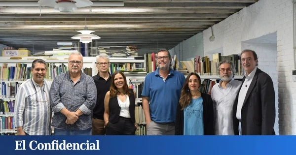 Cómo revelar verdades incómodas con un archivo, un libro y una armadura