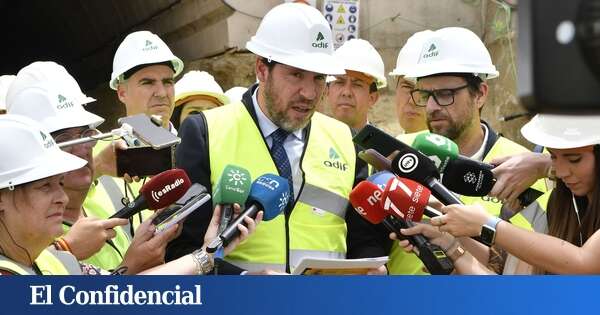 Puente da aire al PSOE en Andalucía: luz verde a los trenes que negó en Huelva y Málaga