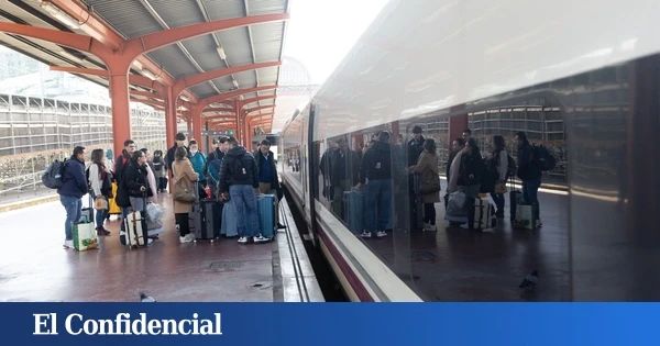 Nueva avería de Renfe: más de 4 horas parados a 40º C bajo el sol en un Alvia Madrid-Cádiz