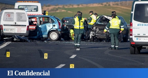 Muere un hombre en Menasalbas (Toledo) al impactar frontalmente su coche con un camión de butano