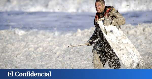 Qué es el 'mar de espuma' tóxico, el insólito fenómeno que ha obligado a cerrar playas en Australia