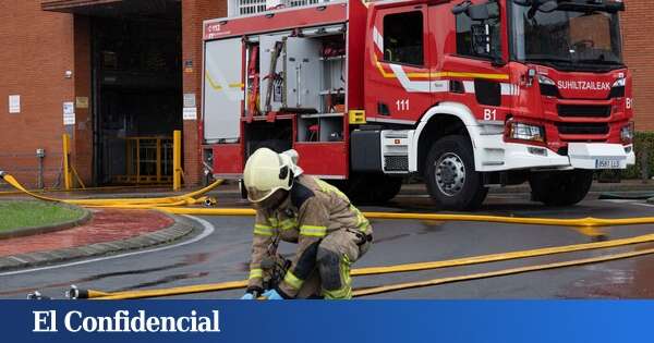 Diez personas heridas, dos de ellas graves, en un incendio en una vivienda en Bilbao