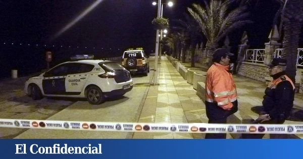 Un incendio quema tres embarcaciones de recreo en Castro Urdiales y dos se hunden