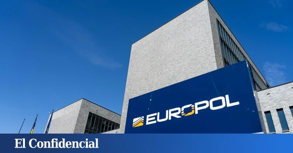 Desmantelada una red criminal que facilitaba la entrada de inmigrantes con pasaportes falsos