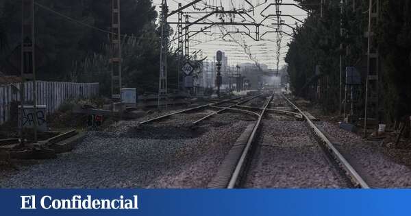 Muere arrollada por un tren al cruzar las vías por una zona indebida cerca del mar en Alicante