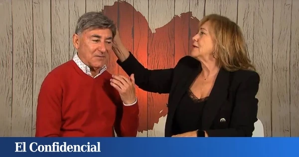 Le tira del pelo a su cita de 'First Dates' para intentar quitarle el peluquín: 