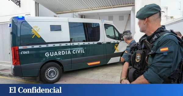 Localizadas las tres embarcaciones sustraídas a la Armada durante unas maniobras en Barbate (Cádiz)