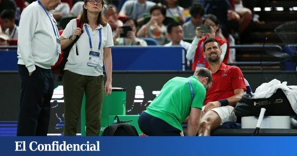 Nuevo susto de Djokovic en Shanghái tras torcerse el tobillo ante Munar: tuvo que ser atendido