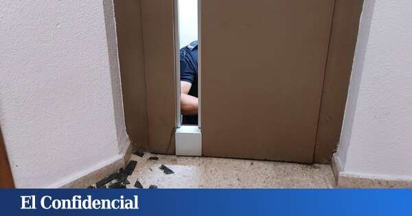 Un policía atrapado, un detenido y bomberos al rescate: el denunciado ascensor trampa de los juzgados de Marbella