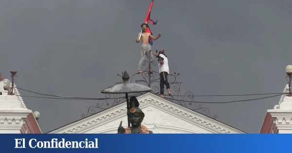 Un español en el Nepal que ha estallado en llamas: 
