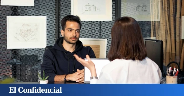 Tu CV ya no lo lee una persona. Así puedes ganarte a una IA para conseguir una entrevista