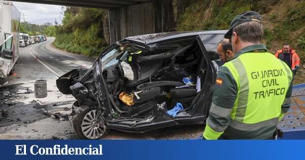 Al menos dos muertos y cuatro heridos tras colisionar tres coches en Mugardos (La Coruña)