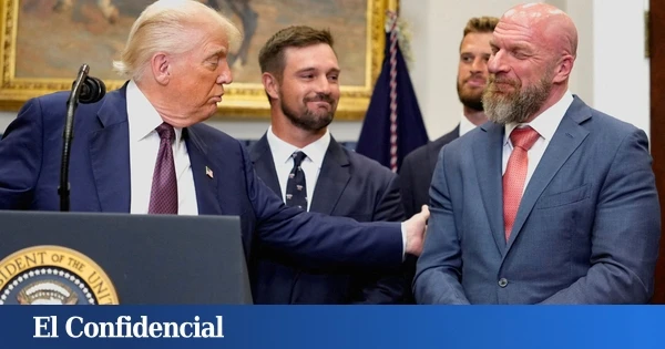 Trump le encargó poner en forma a Estados Unidos. Después partió en dos el wrestling