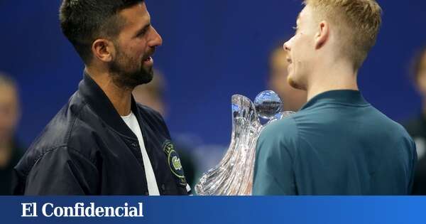 Djokovic entrega los premios del ATP de Belgrado y es más aclamado que el propio campeón