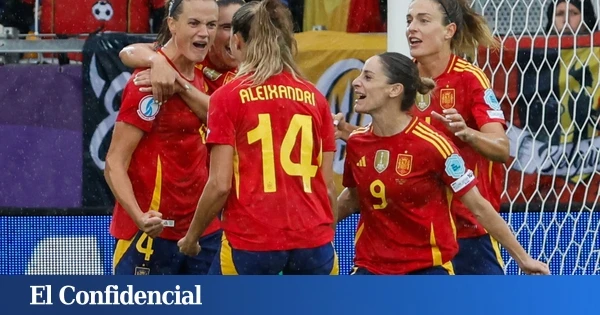 España completa otra exhibición antológica y logra virtualmente el pase a cuartos (6-2)