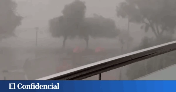 Las espectaculares imágenes del reventón térmico en Alicante: activada la alerta naranja por tormentas fuertes por granizo