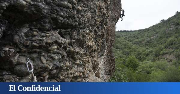 Evacuada una montañera tras precipitarse contra unas rocas en Benasque (Huesca)