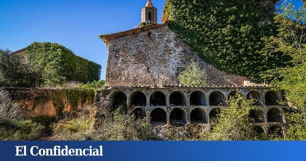 Excursión cazafantasmas a este pueblo abandonado a menos de 2 horas de Barcelona: está en ruinas y oculta una leyenda maldita