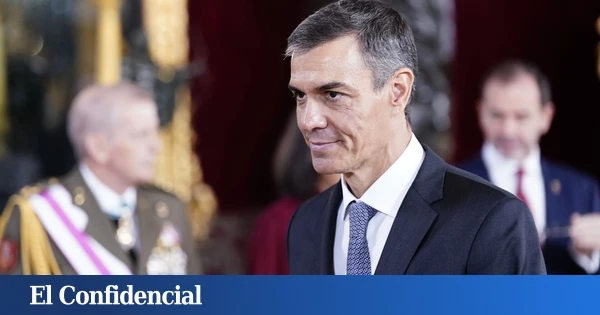 Sánchez planta a la prensa y se va del Palacio Real tras saludar al Rey