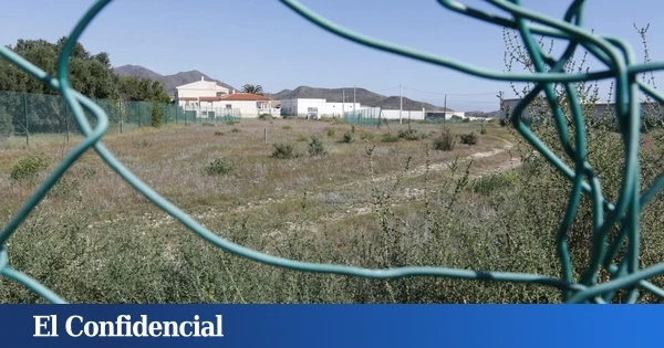 Trump en Palomares y 6.000 metros de tierras nucleares que van a cumplir 60 años