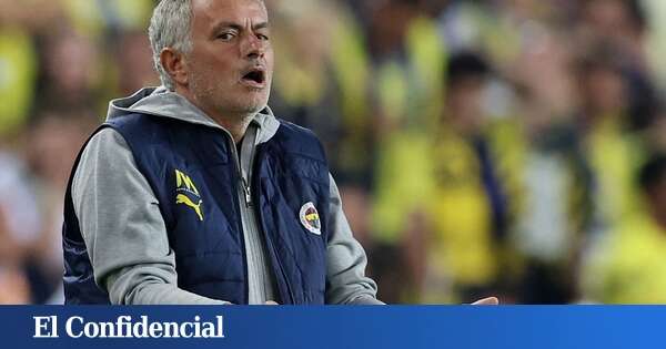 Mourinho vuelve a las andadas: así reaccionó cuando le anularon un gol por fuera de juego al Fenerbahçe