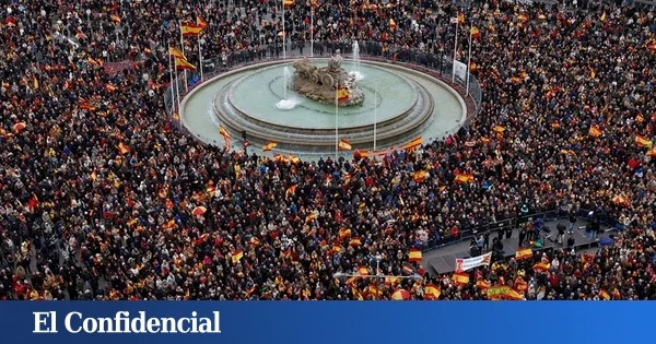 Casi 20 calles del centro de Madrid van a estar cortadas al tráfico este sábado: hay varias manifestaciones