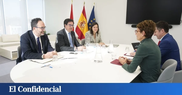 Óscar López subvenciona con 12.000 euros a la constructora del tío de María Chivite