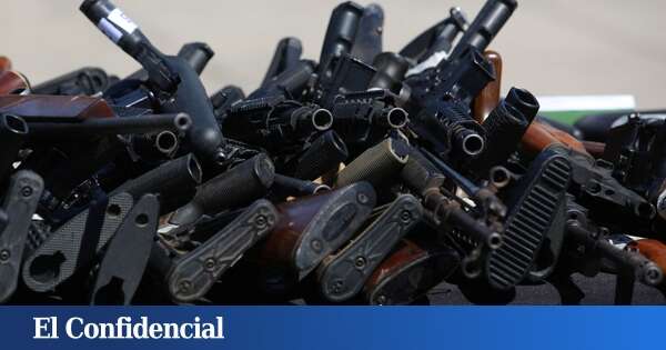 Pistolas a 465 euros, AK-47s a 1.200: para reducir la violencia en México, el Gobierno te compra tus armas