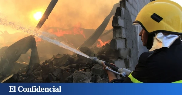 Al menos 50 muertos por un incendio en un centro comercial en Kut (Irak)
