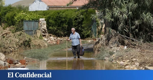 Tres días achicando barro: los vecinos de los pueblos de Aragón inundados claman ayuda