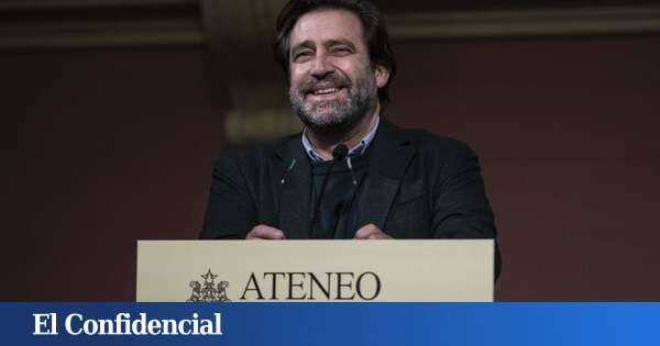 Ayuso firma un nuevo protocolo con el Ateneo y da por cerrada la crisis un año después