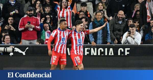 Dos picotazos de Julián Álvarez acaban con la ilusión de un Valencia que 'salió' tarde a jugar