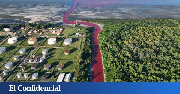 El enigma del río rojo sangre: Argentina amanece con una imagen de película