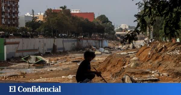 ¿Dónde está Ribera? El ministerio de obras hidráulicas, fuera de los grupos DANA de Sánchez y Mazón