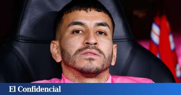 Cinco partidos de sanción a Ángel Correa por llamar al árbitro 