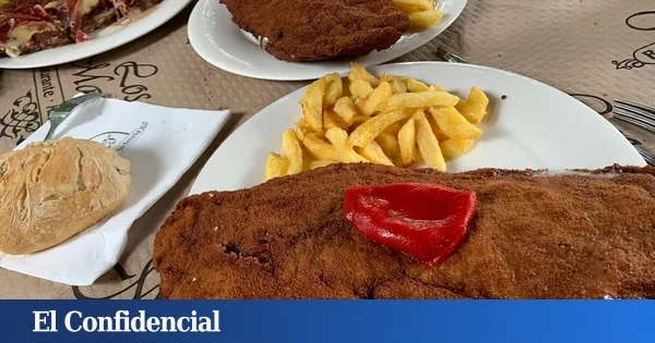 El bar de carretera donde tienes que comer sí o sí en Asturias: sirve cachopos gigantes que conquistan a los camioneros