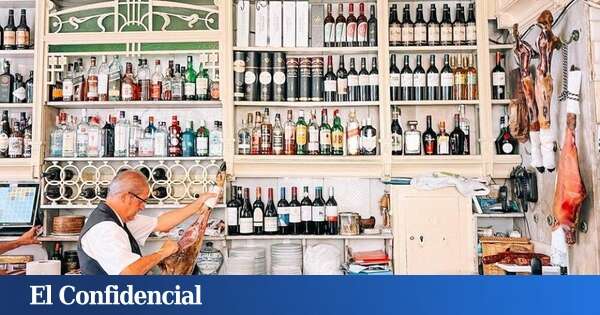 El bar más antiguo de España abrió en 1670: dónde está y cuáles son sus platos estrella