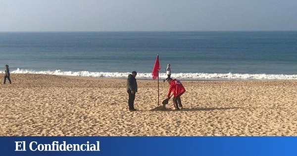 Hallan el cadáver de un hombre esta madrugada en una playa de Barbate (Cádiz)