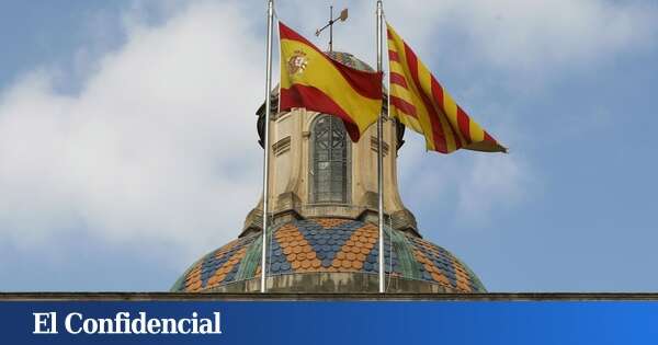 Giro de guion en Cataluña: una jueza soberanista condena por no poner la bandera española