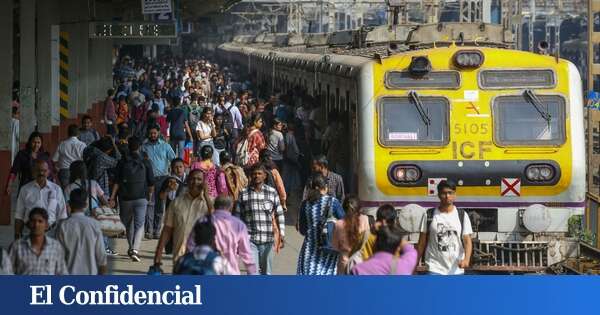 Al menos 5 muertos y más de 20 heridos tras chocar dos trenes en el noreste de la India