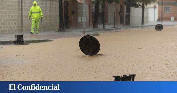 La DANA, en directo | La Aemet rebaja a naranja las alertas en Valencia y Málaga por fuertes lluvias y sigue sin clases y con movilidad restringida