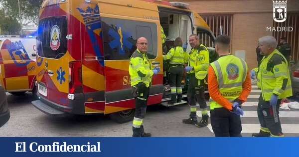 Un hombre apuñala en Usera (Madrid) al marido de la mujer que le ensució mientras limpiaba una escoba