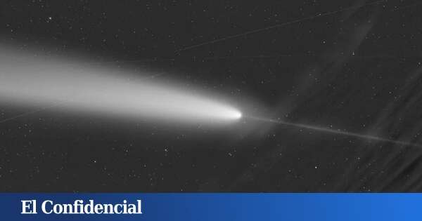 Al 'cometa del siglo' le ha salido una segunda cola: es el resultado de un fenómeno muy inusual