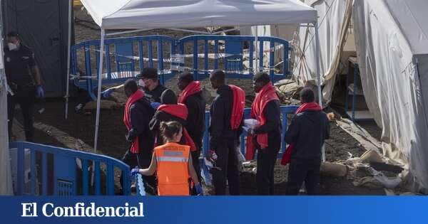 Rescatan en aguas de Cabrera (Baleares) a 22 migrantes, tres en estado semiinconsciente