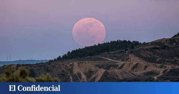 Luna Rosa de abril 2025: cuándo es, cómo verla en España y por qué se llama así