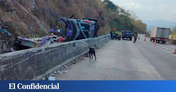 Un accidente de autobús deja 18 muertos y 22 heridos en el este de Tailandia