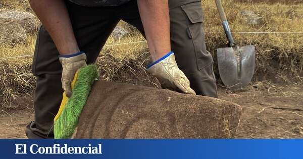 Un triscelio y una cruz embolada: el hallazgo que pone a Ourense en el mapa arqueológico