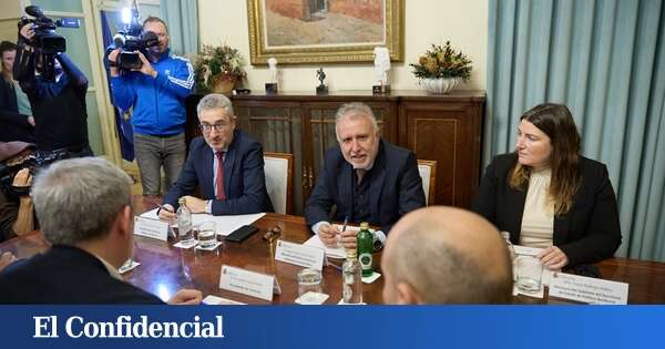 Moncloa y Canarias se dan diez días para cerrar un texto para el reparto extraordinario de menores migrantes