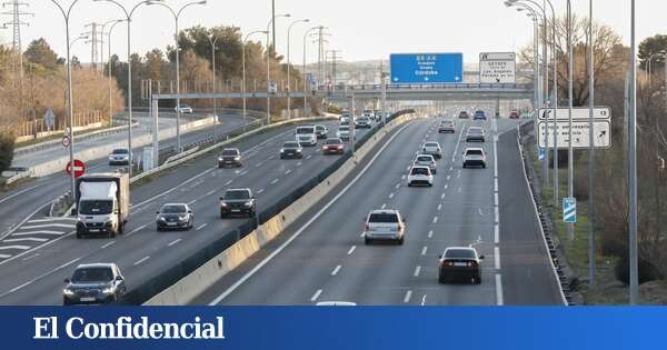 Giro de 180 grados en tráfico: así es la nueva normativa de la DGT que afecta a todos los conductores en España